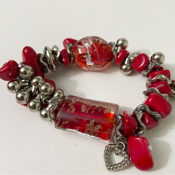 Red Beaded Stretch Bracelet Silver Tone Charms - Picture 6 of 14